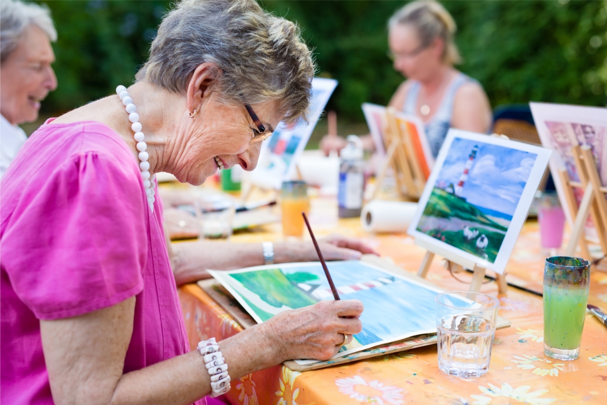 care home arts and crafts